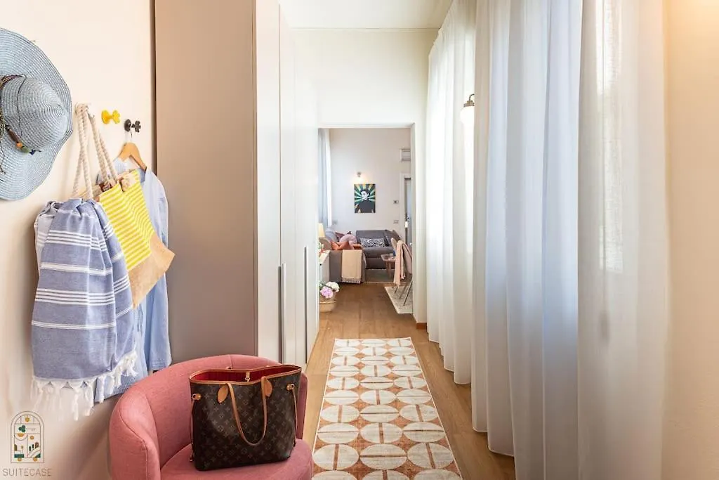 Madreperla Chic Apartment Viareggio Italy
